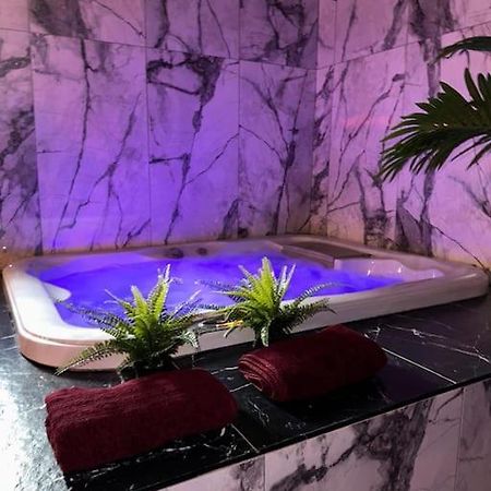 Marbella Logement Privatif -Jacuzzi-Sauna La Valette-du-Var Extérieur photo